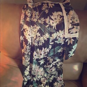 Miss me floral skirt. Size medium. Brand new.